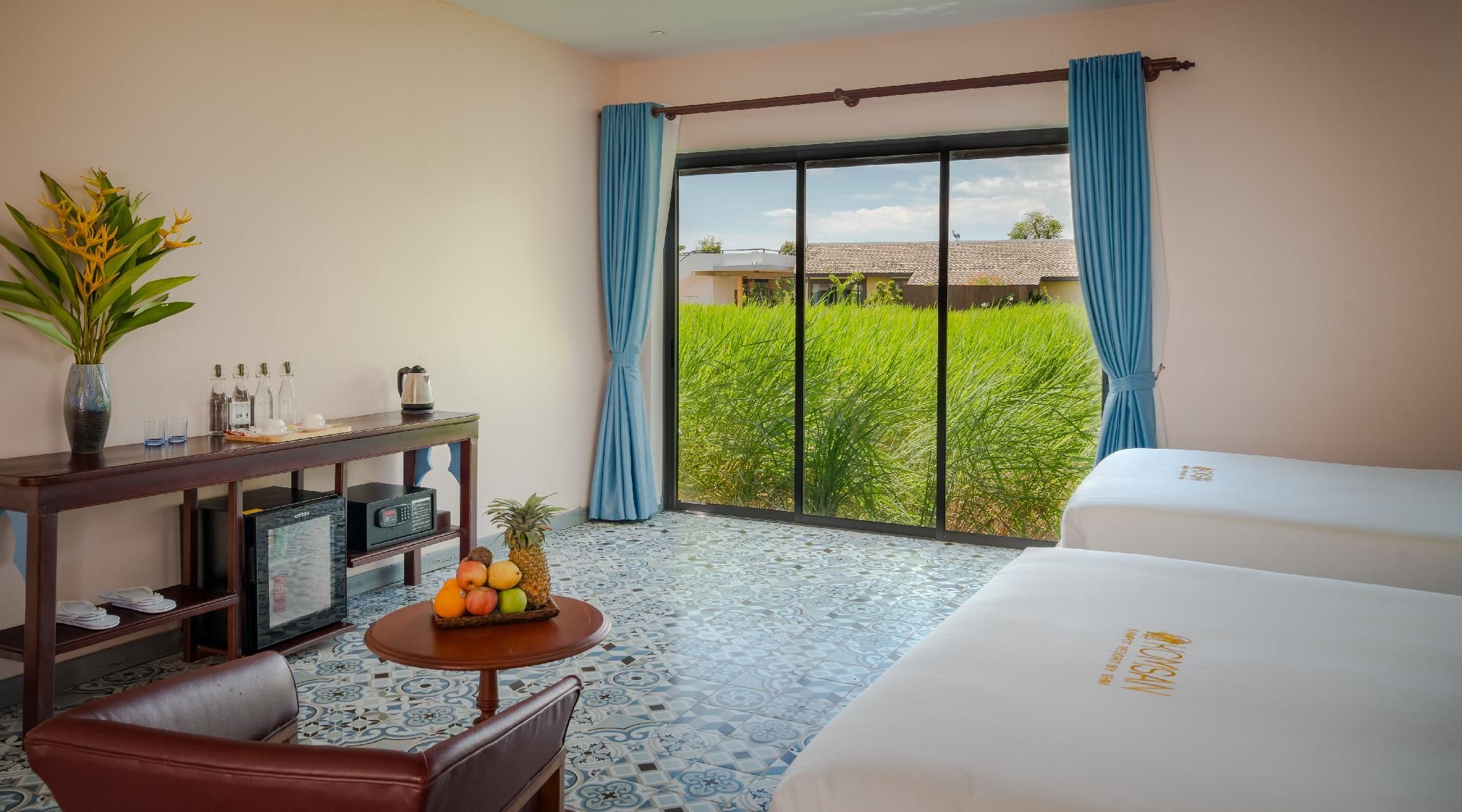 Treuy Koh Executive Suite Twin