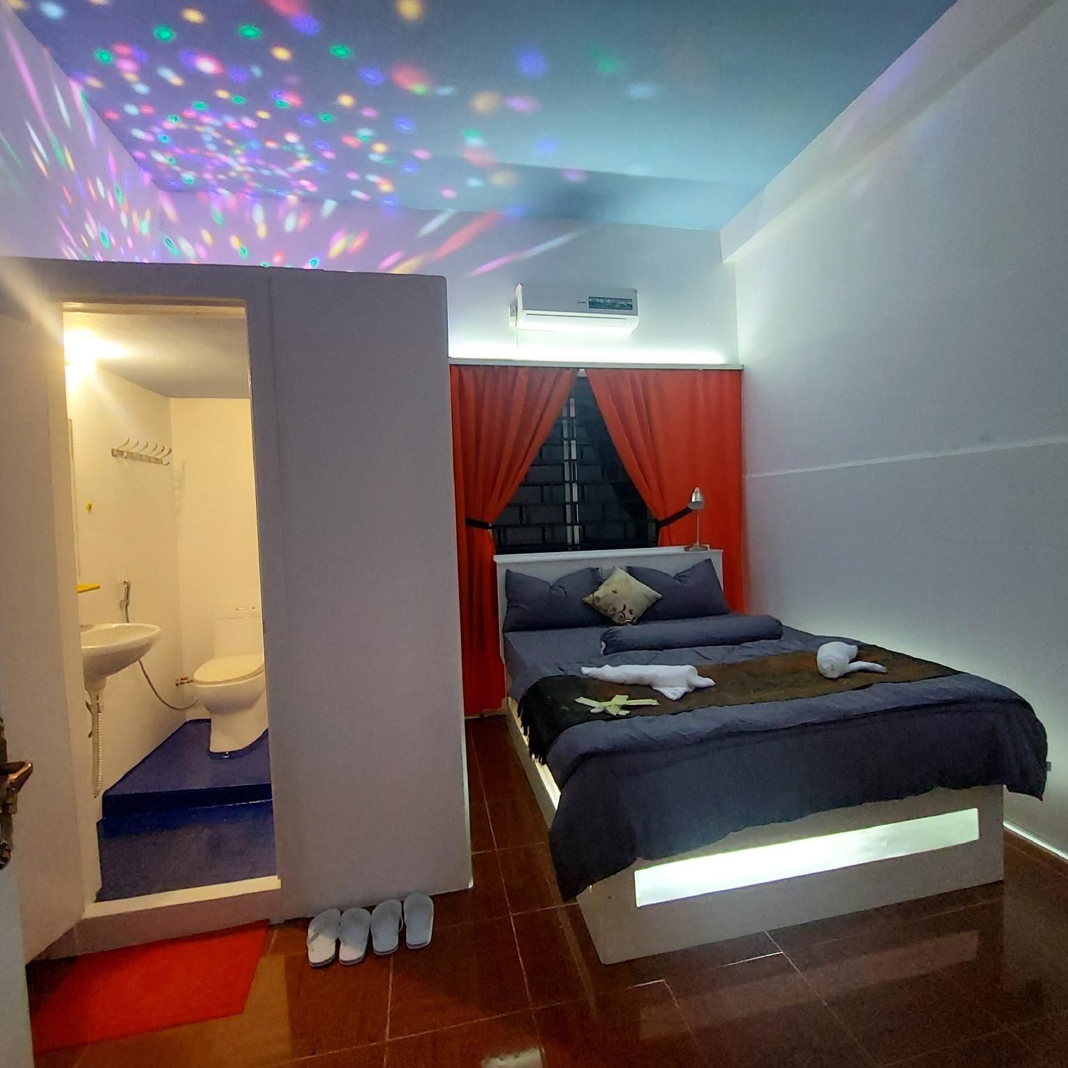 One Bedroom Deluxe Mountain View