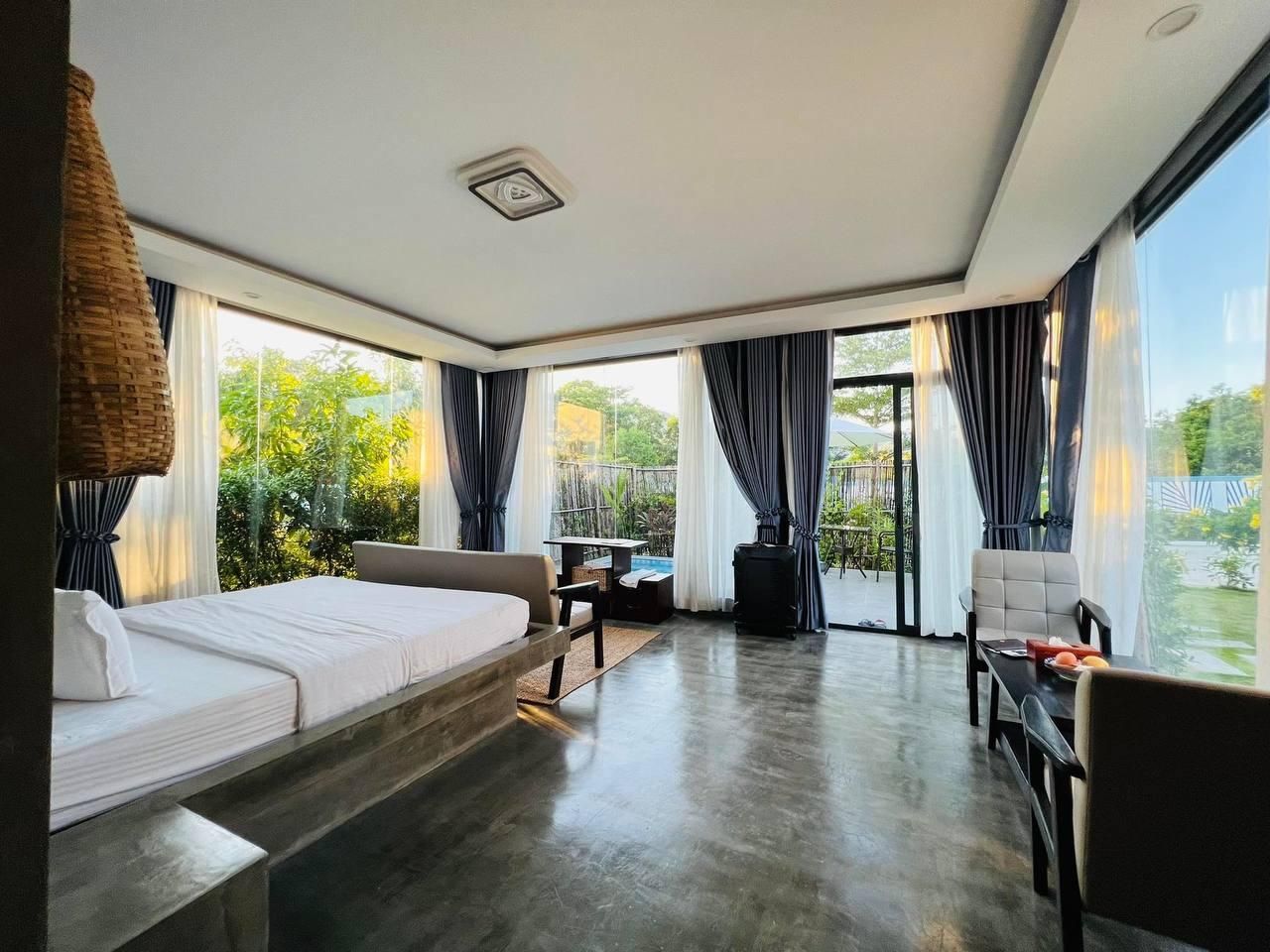 Deluxe Villa with Balcony