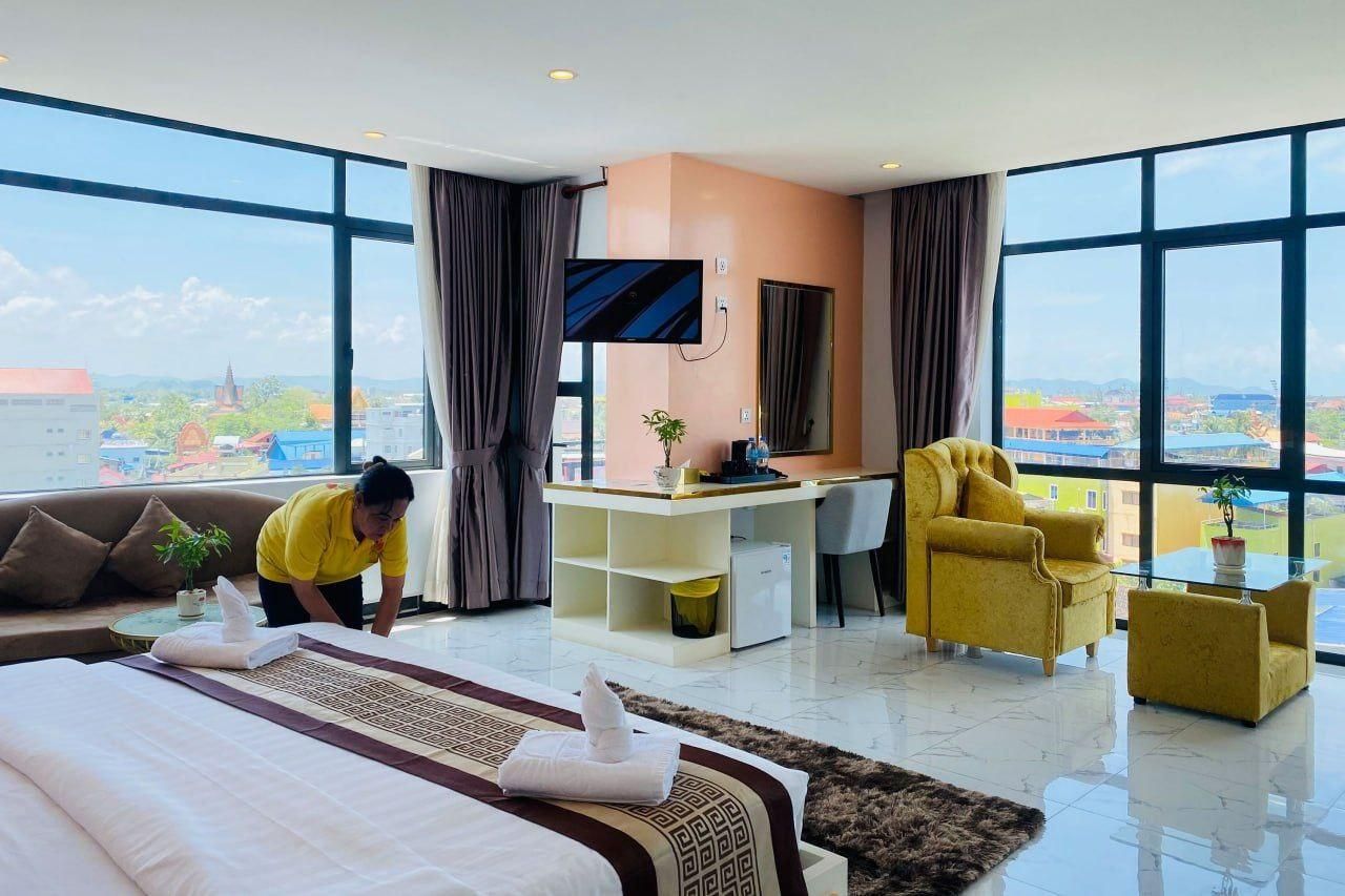 Deluxe King Room with Balcony