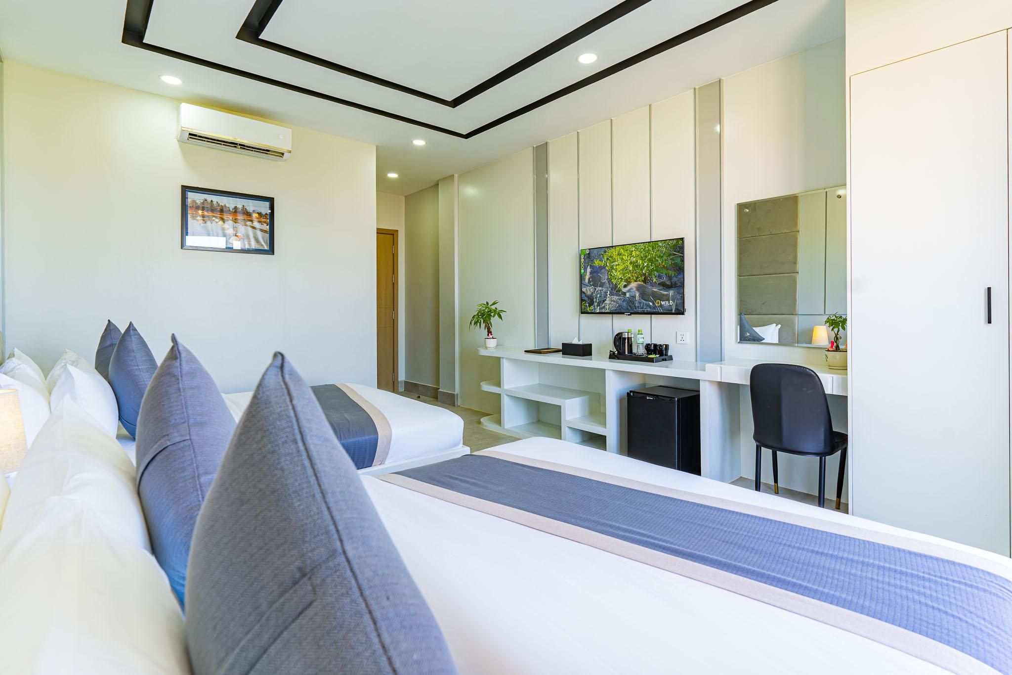 The Square Kampot Hotel Deluxe Twin Mountain View 3