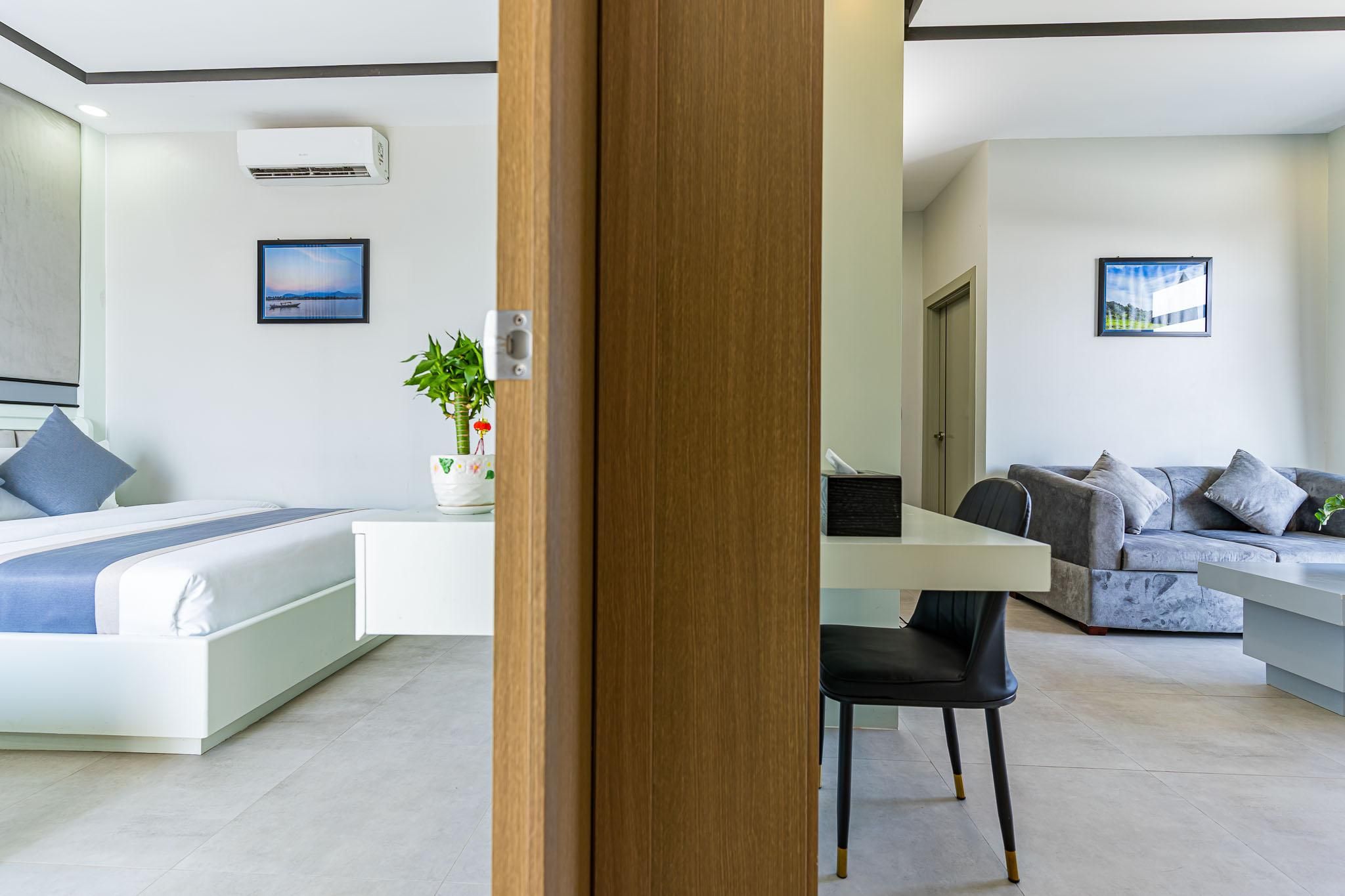 Deluxe Family King Suite