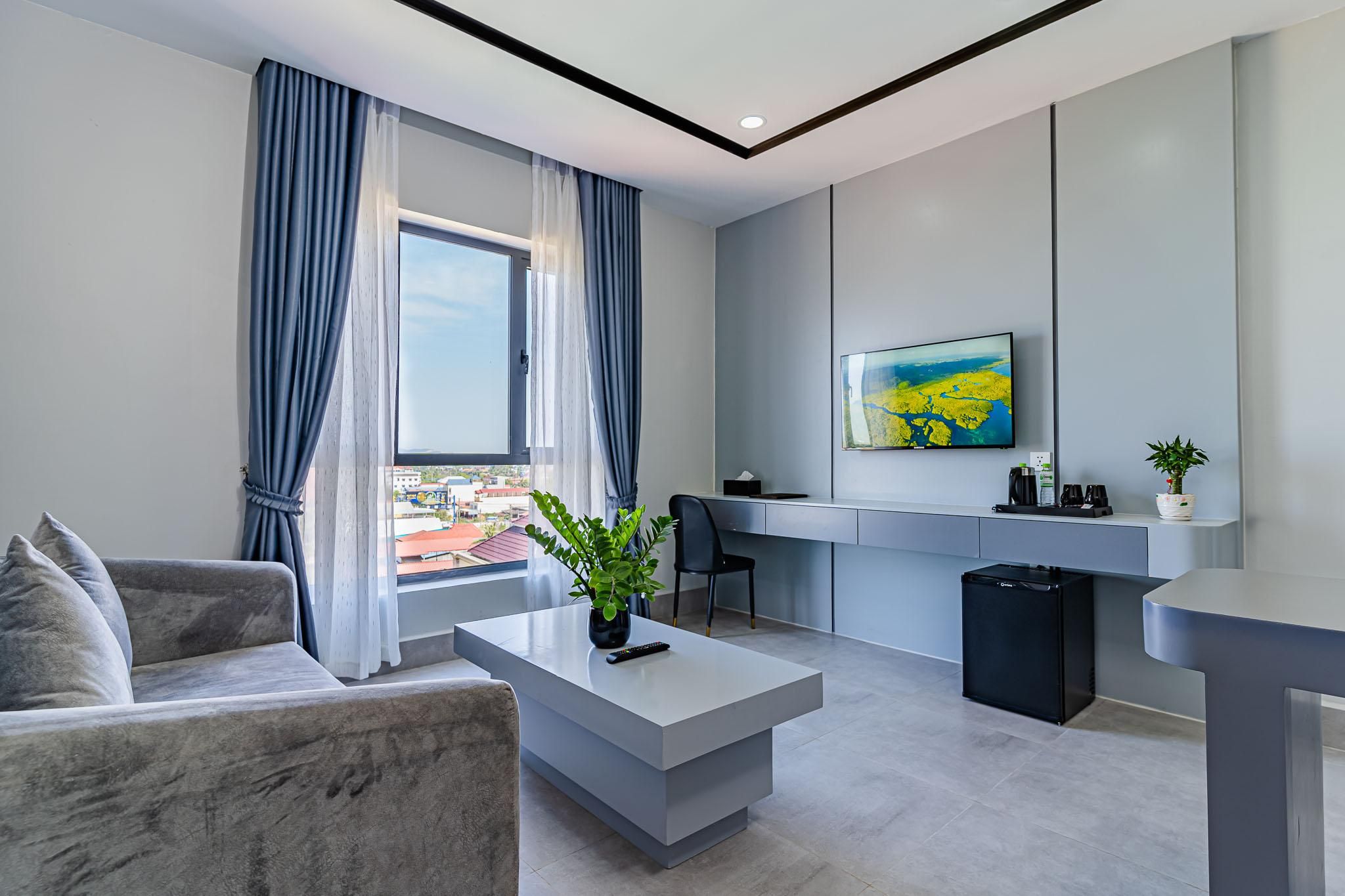 Deluxe Family King Suite