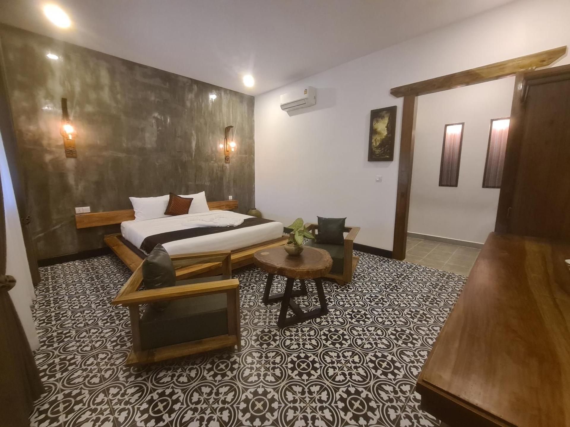 Villa Romduol Double Room with Mountain View