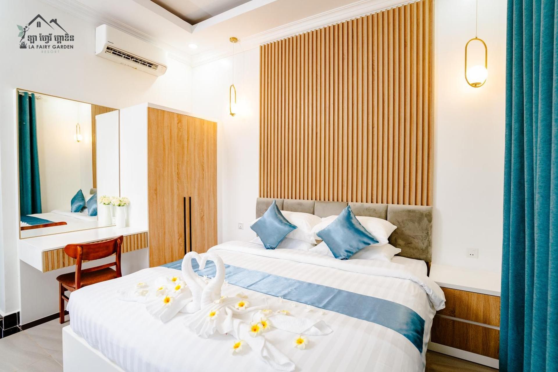 Suite with Pool View