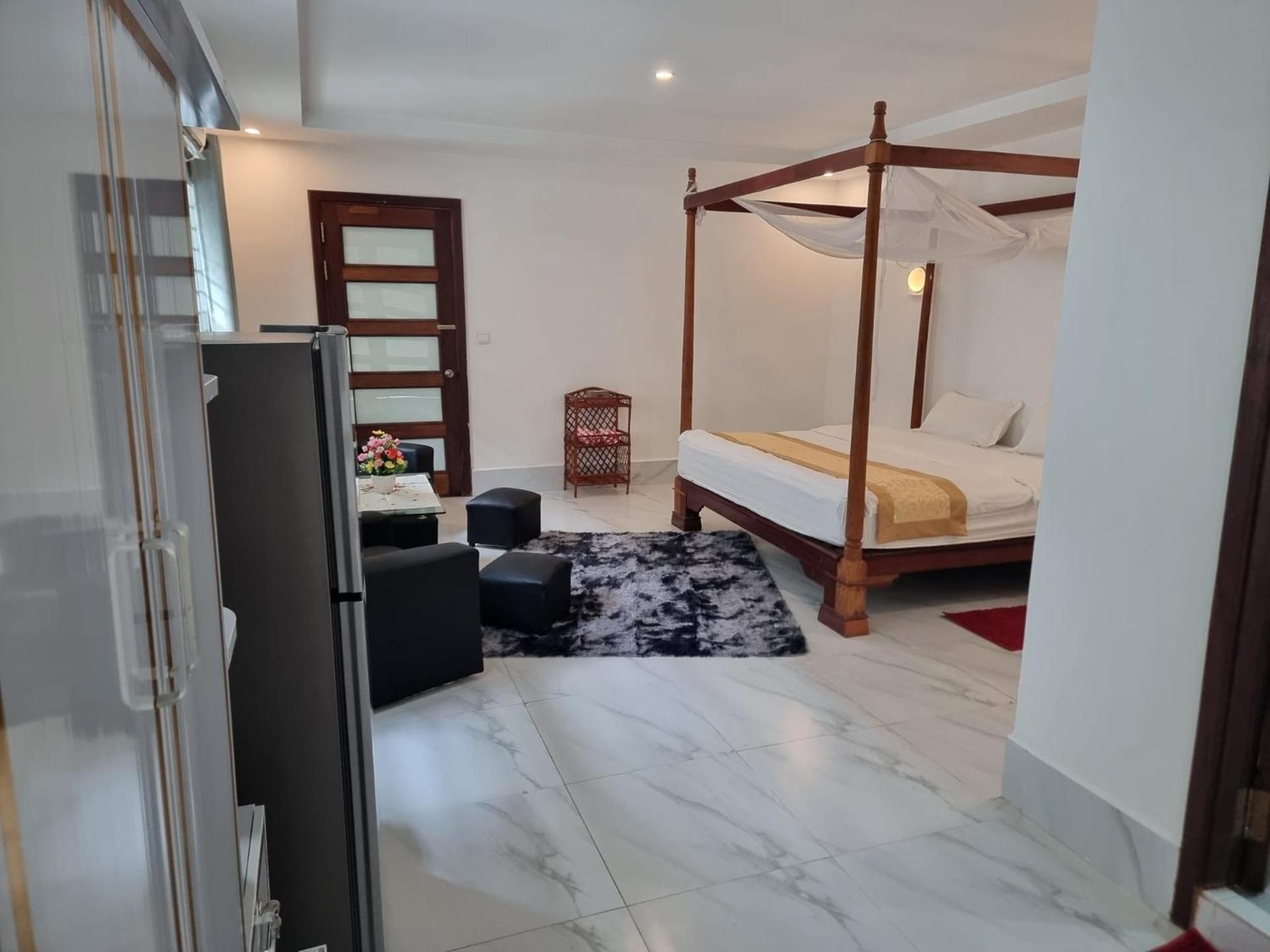 One-Bedroom Bungalow