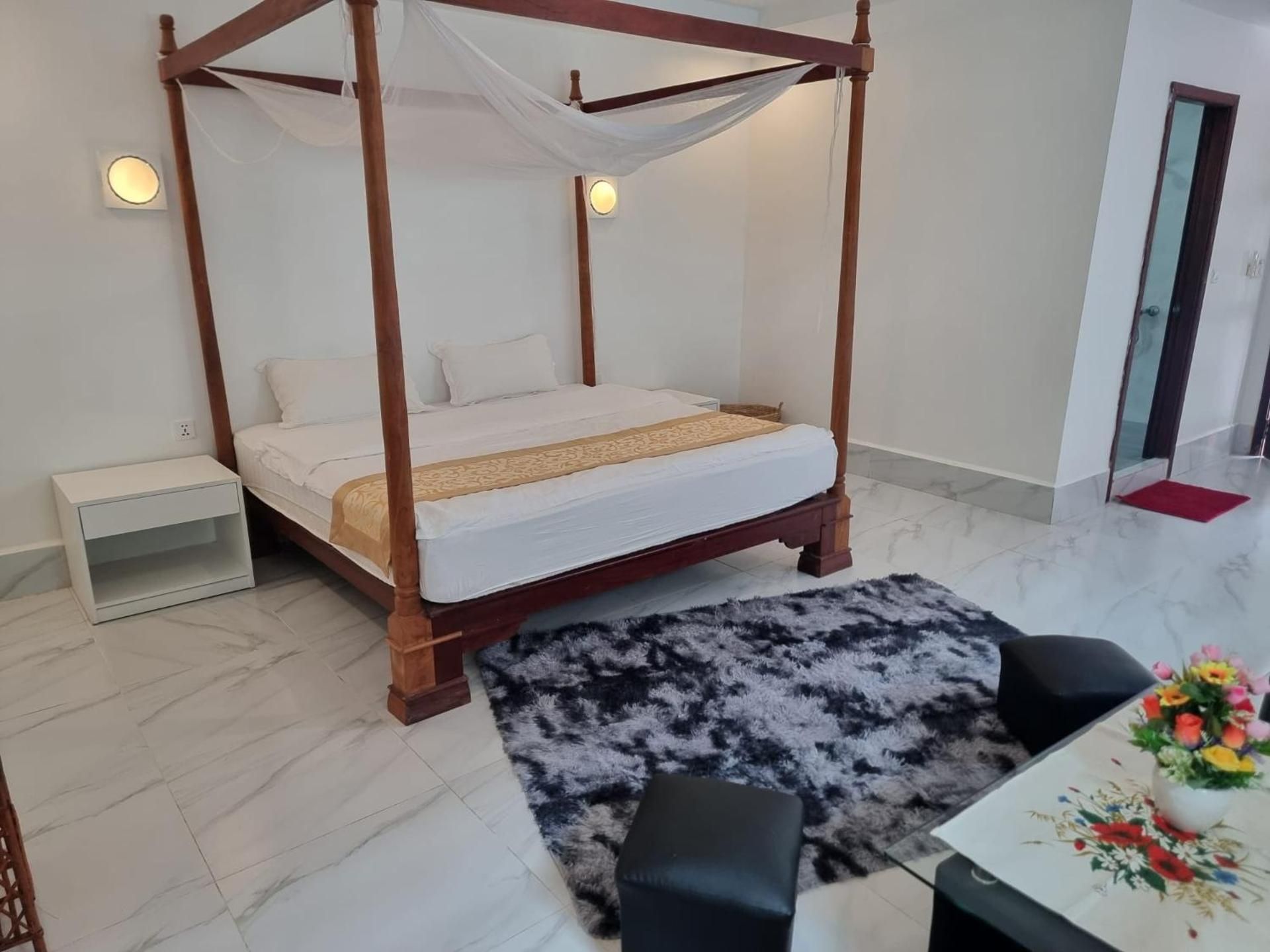 Superior - 1 King Bed