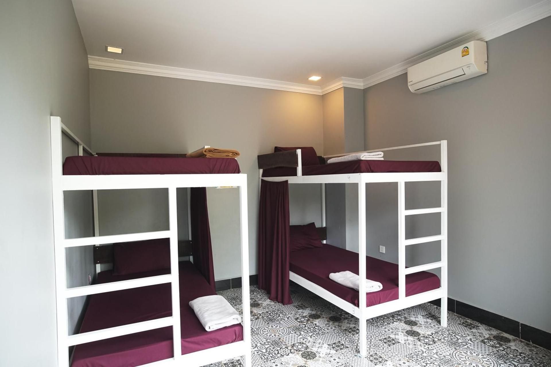 Bed in 4-Bed Mixed Dormitory Room