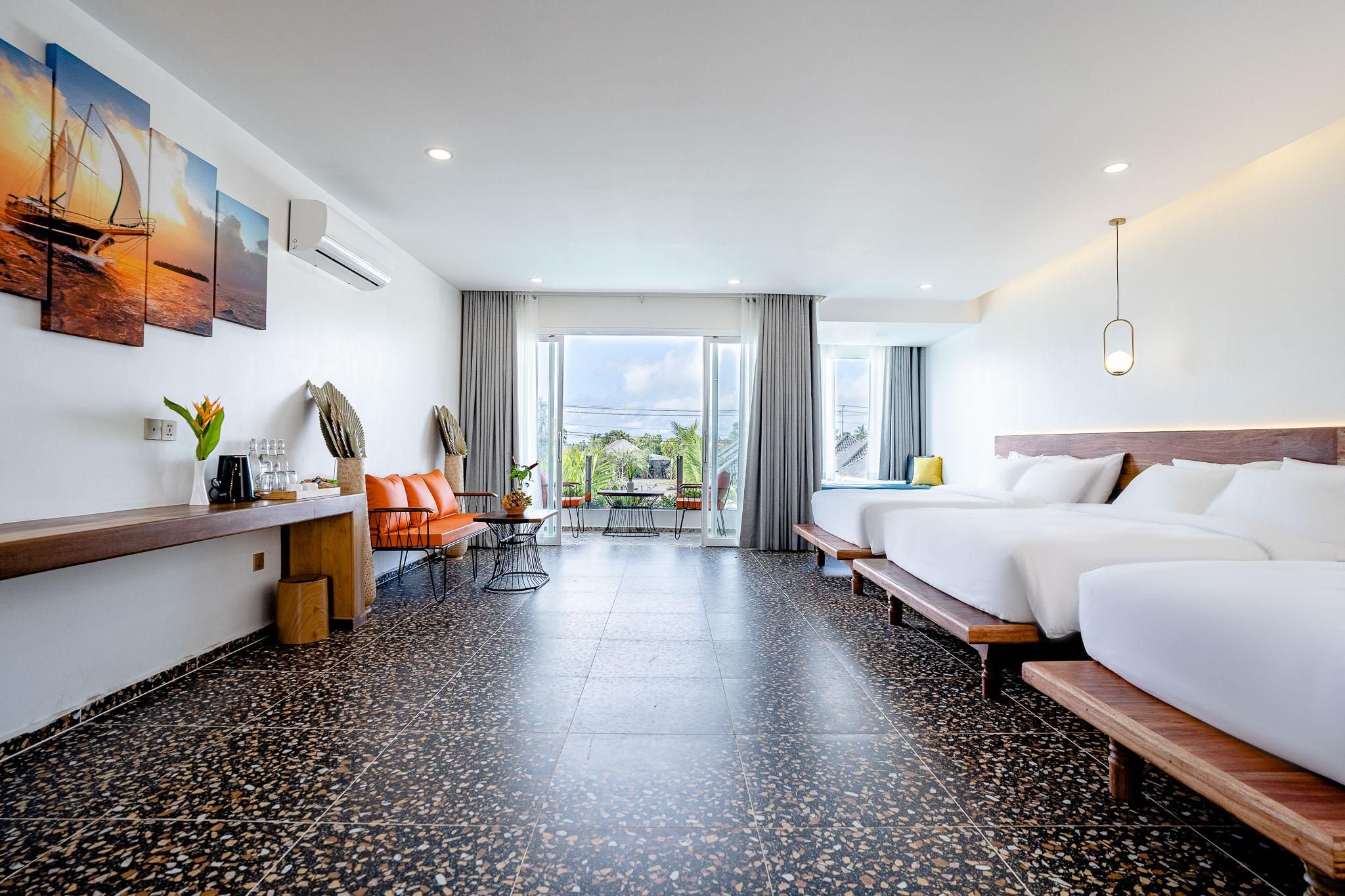Deluxe Triple Rooms