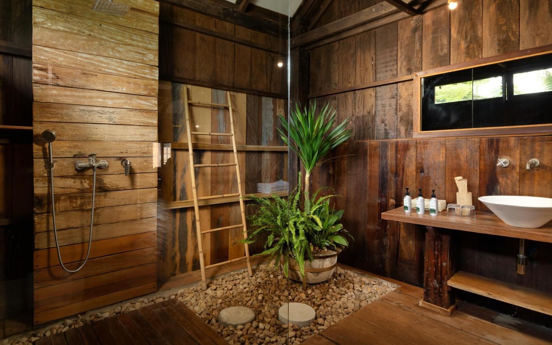 Superior Bungalow | Includes Afternoon Tea & Tree Planting