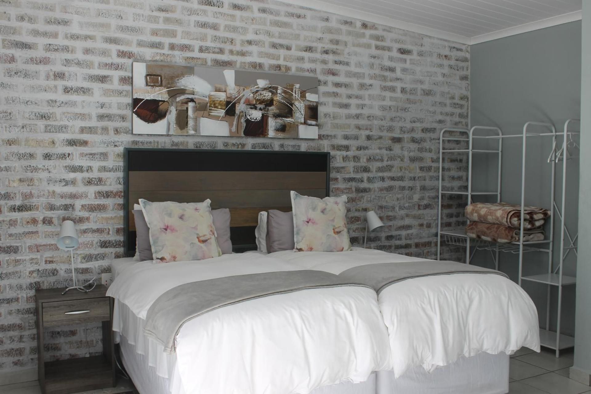 Comfort Queen Room
