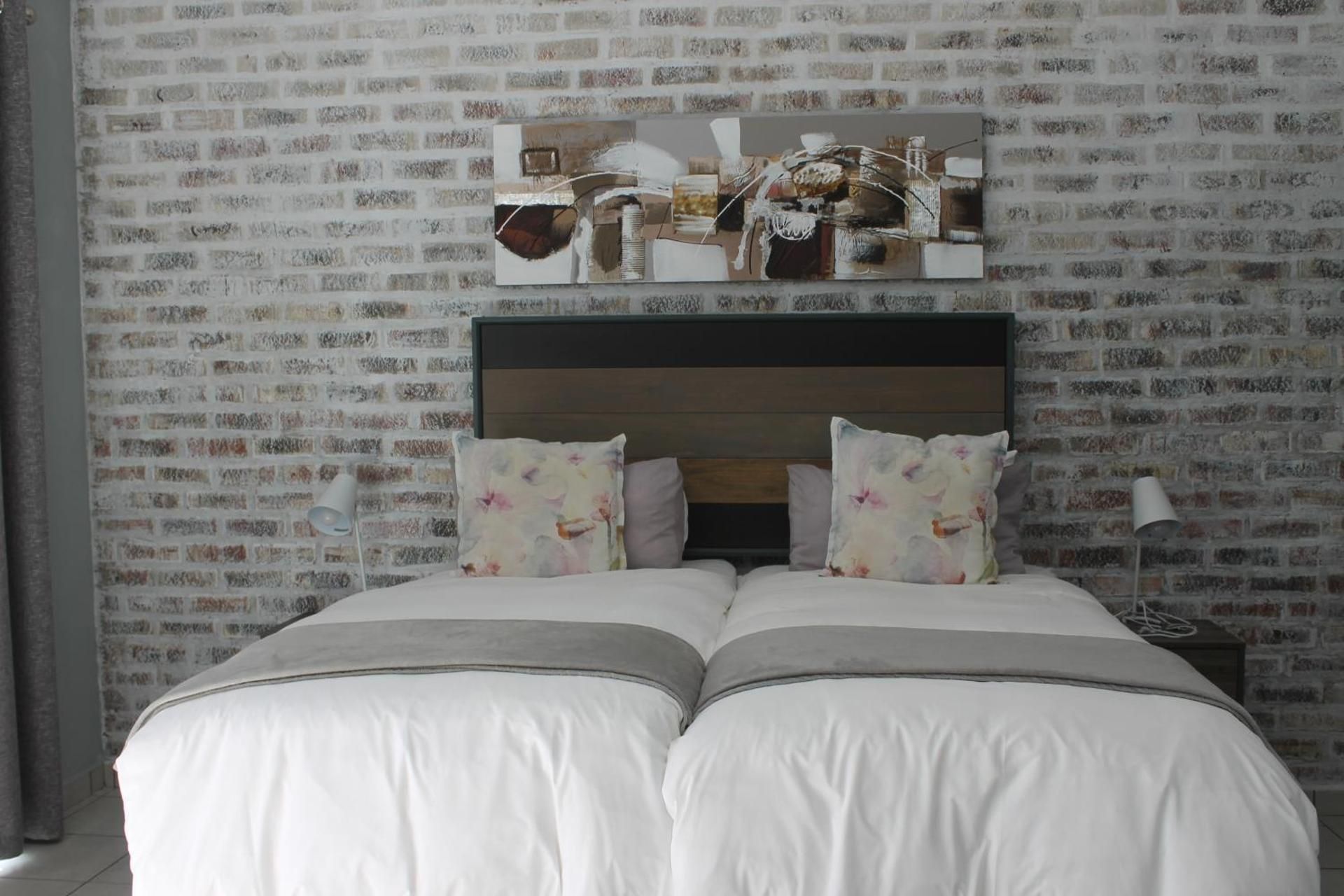 Comfort Queen Room