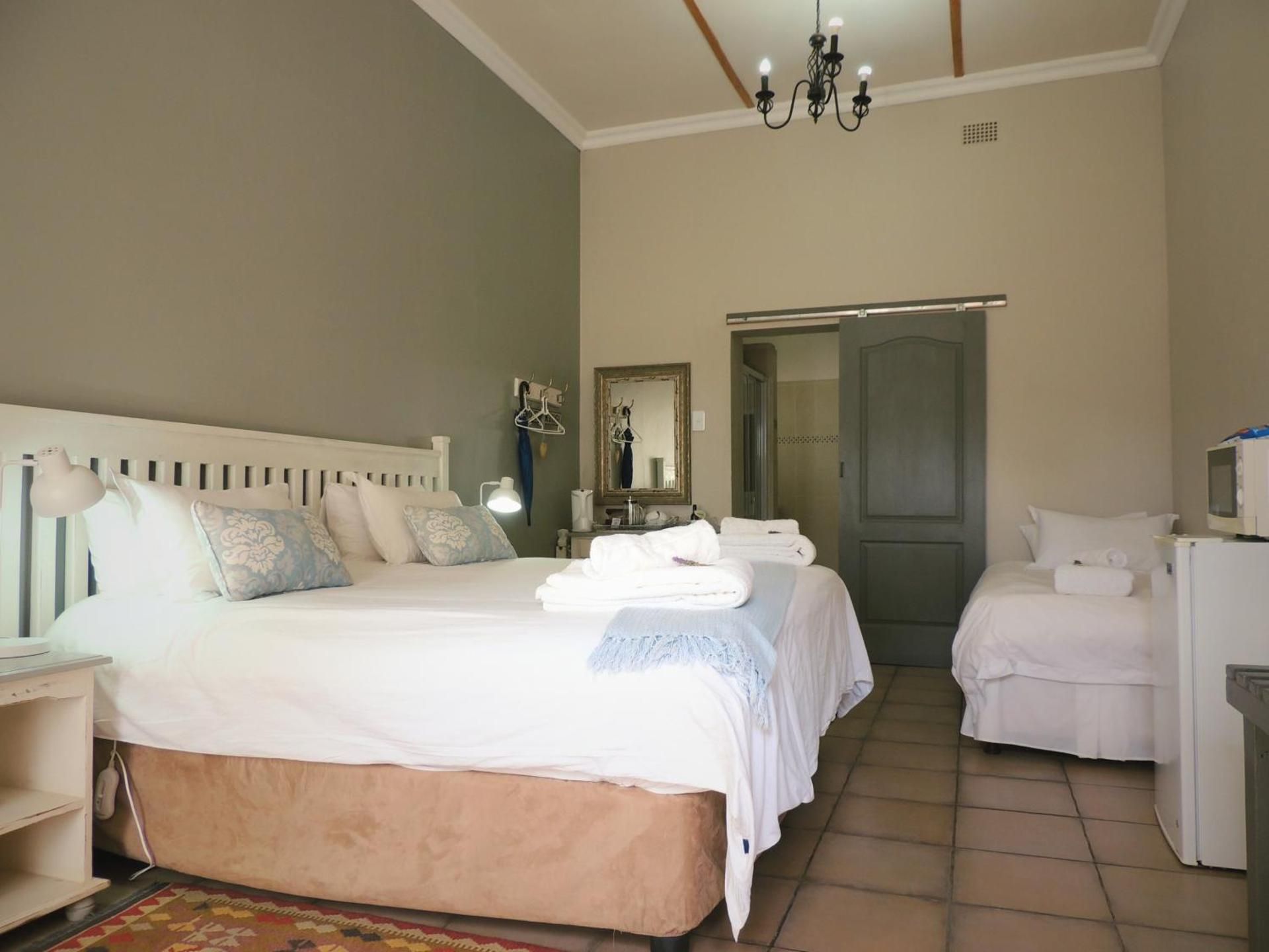 Triple Room with Private Bathroom