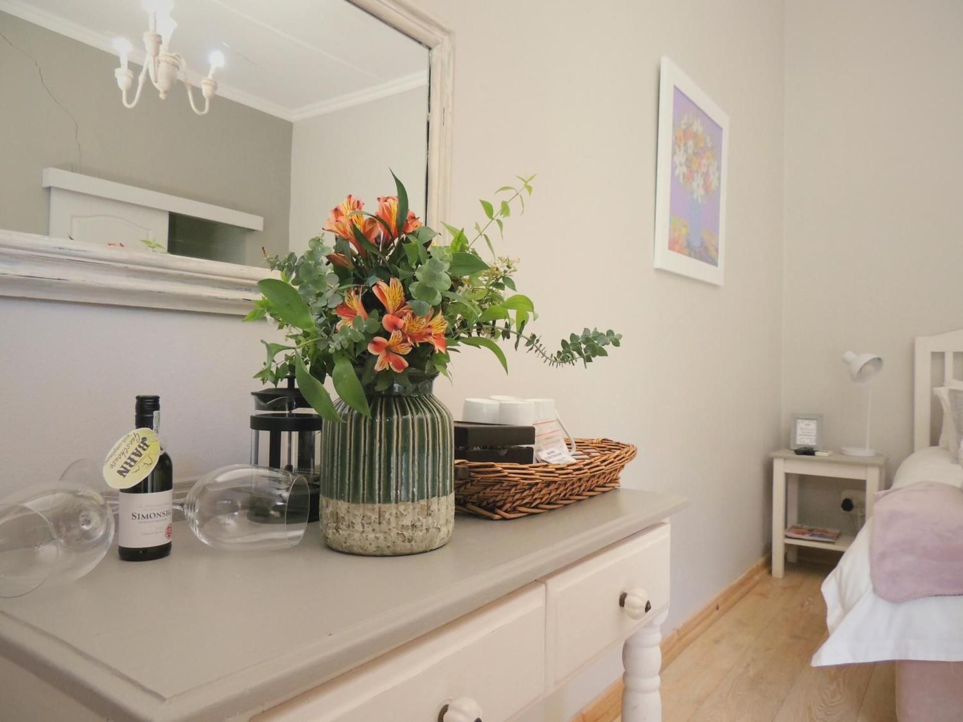 Family Room with Garden View
