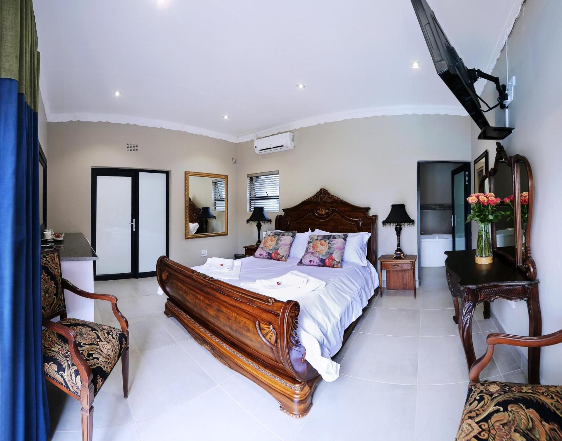 Deluxe Queen Room