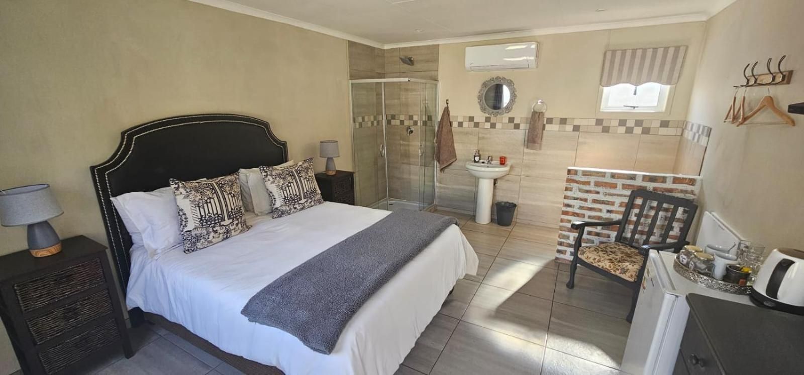 Queen Room with Garden View