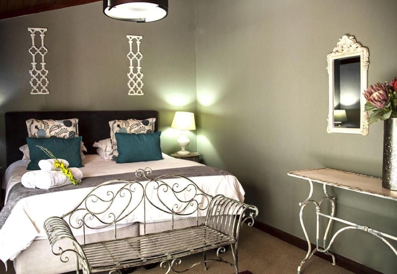 Deluxe Double or Twin Room with Pool View