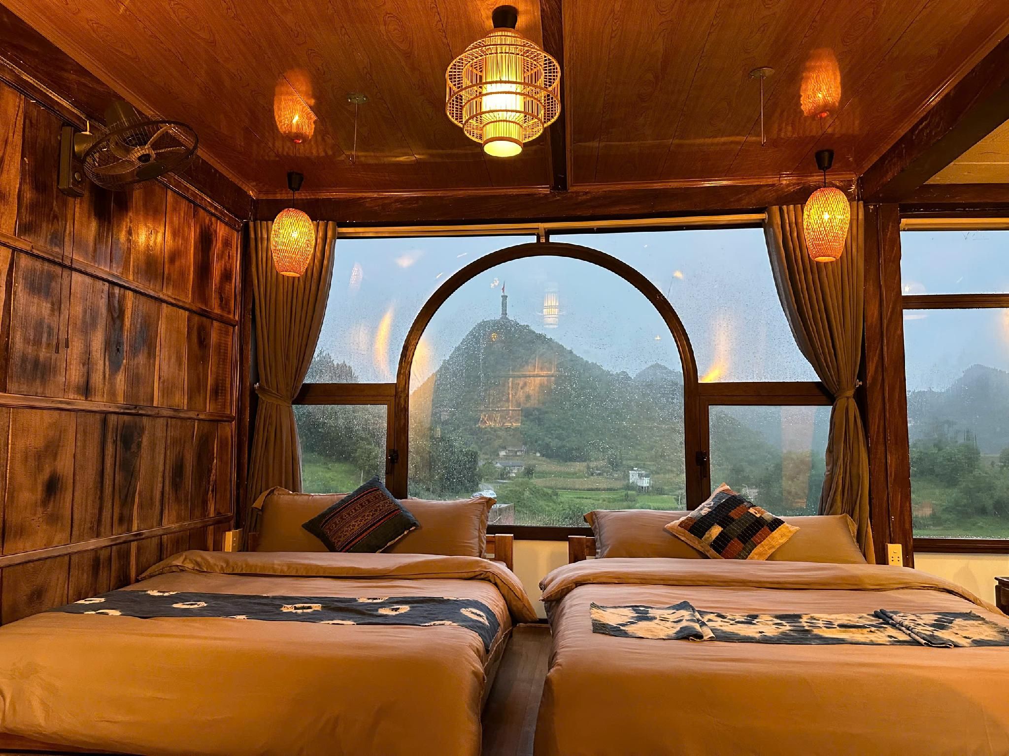 Family Valley View Room