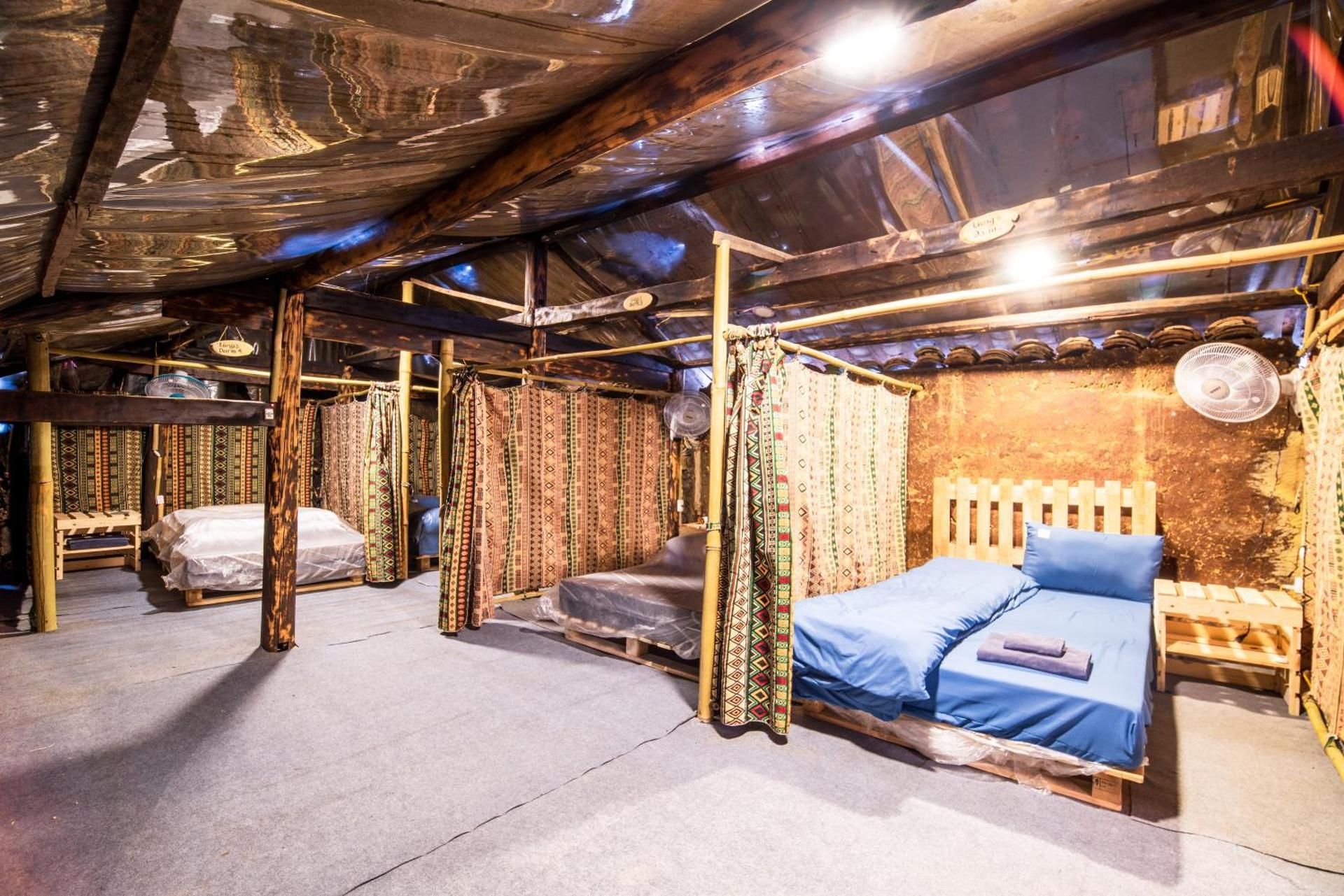 Bed in 6-Bed Mixed Dormitory Room