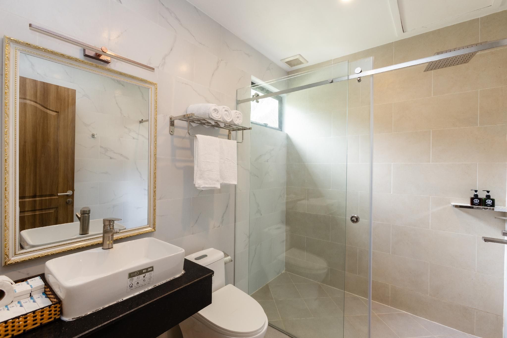 Deluxe Garden View - King Bed