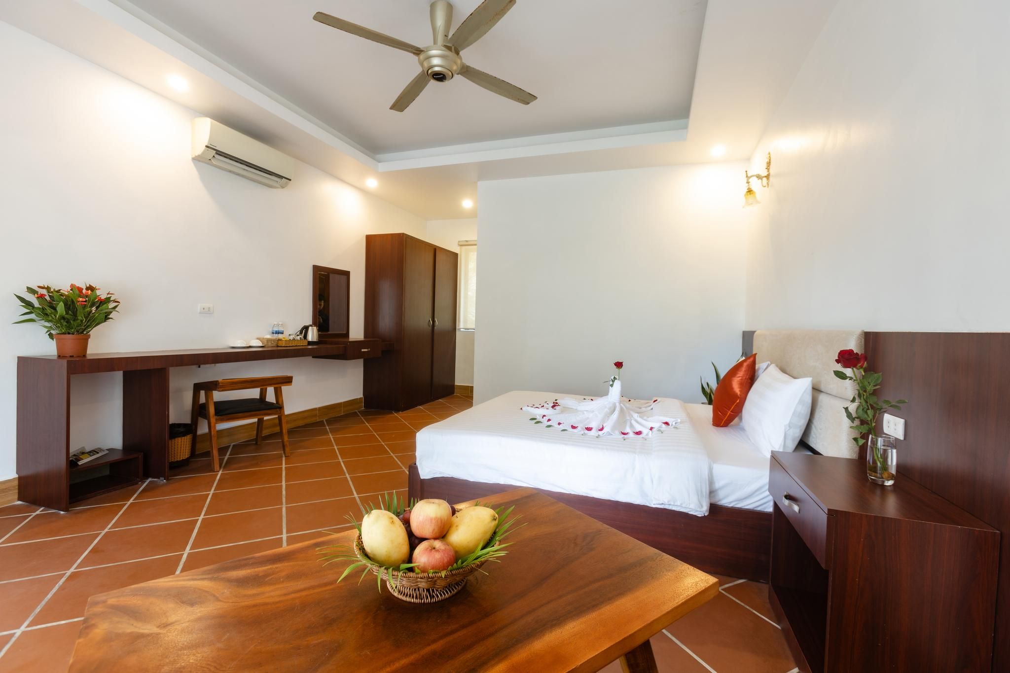 Deluxe Garden View - King Bed