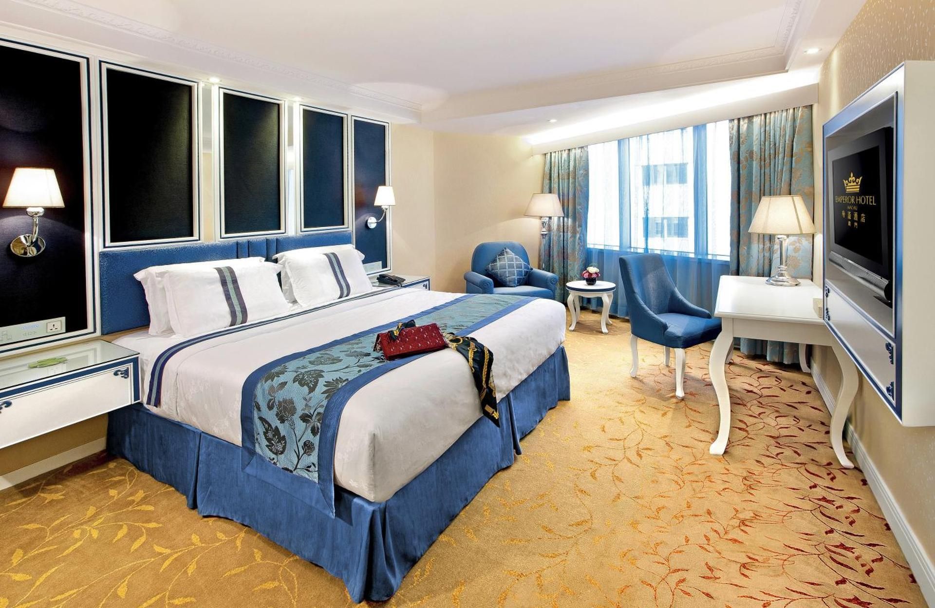 Emperor Hotel Executive Double Room