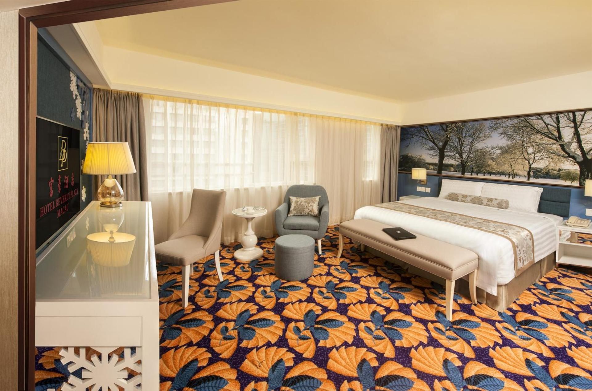 Adjoining Family Rooms 