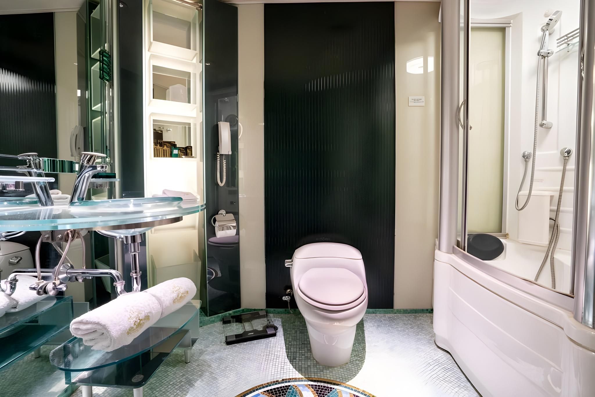 Hotel Lisboa Tower Twin Room 2