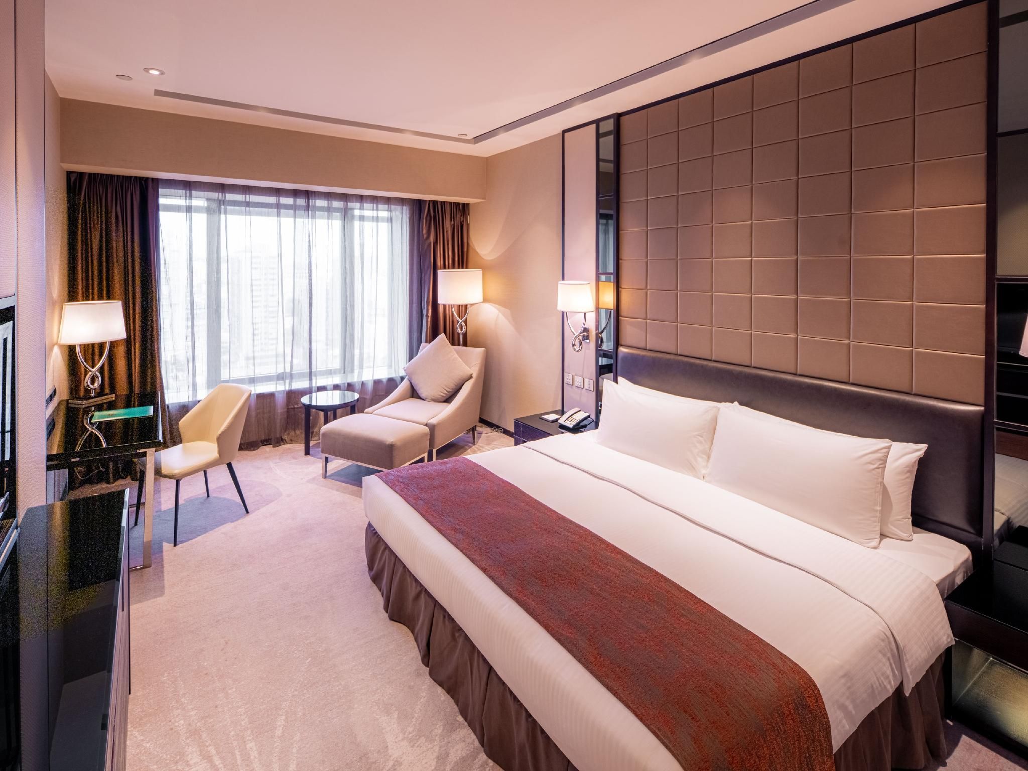 Grand Emperor Hotel Executive Double Room 2