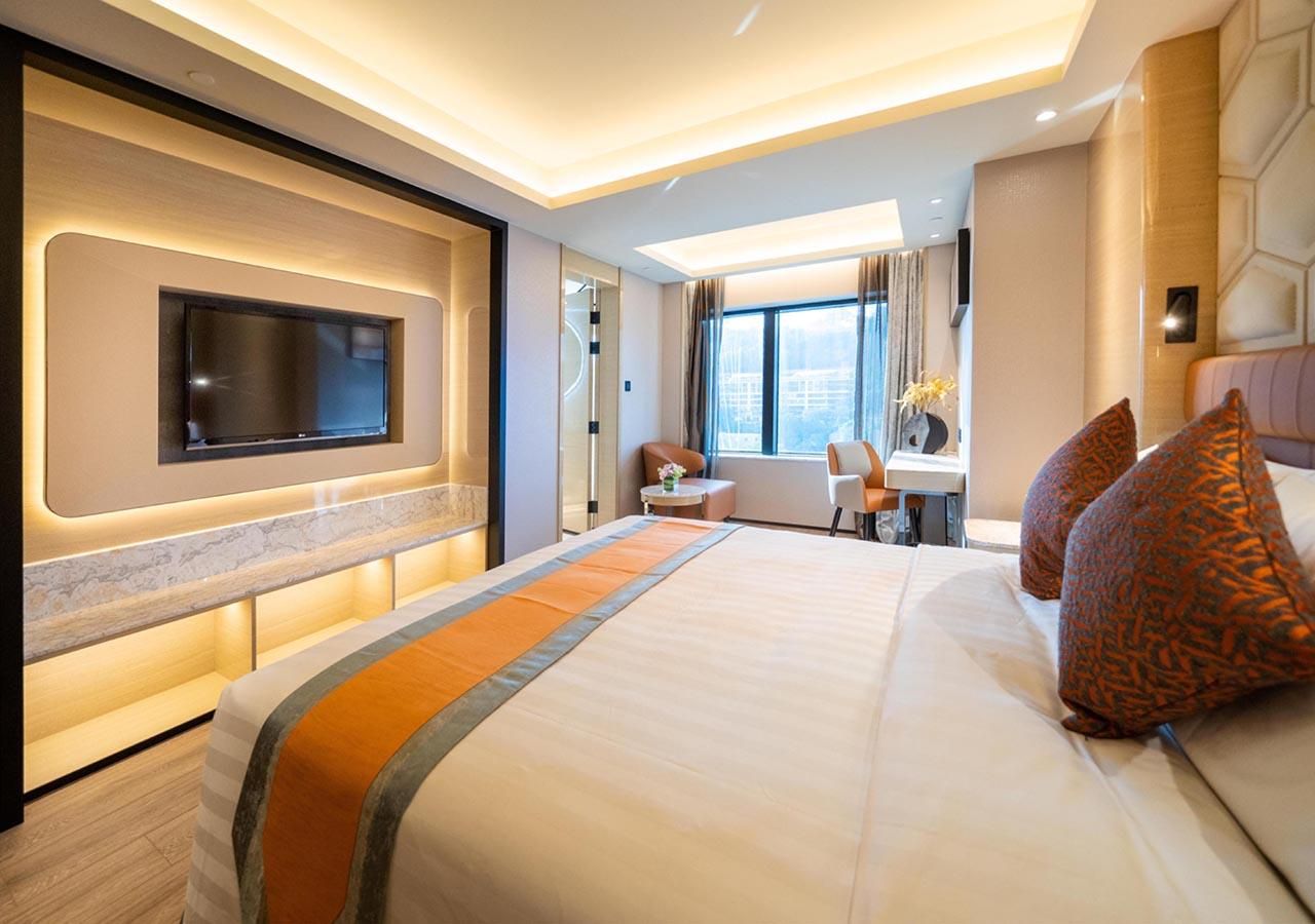 Commercial Suite Double Room