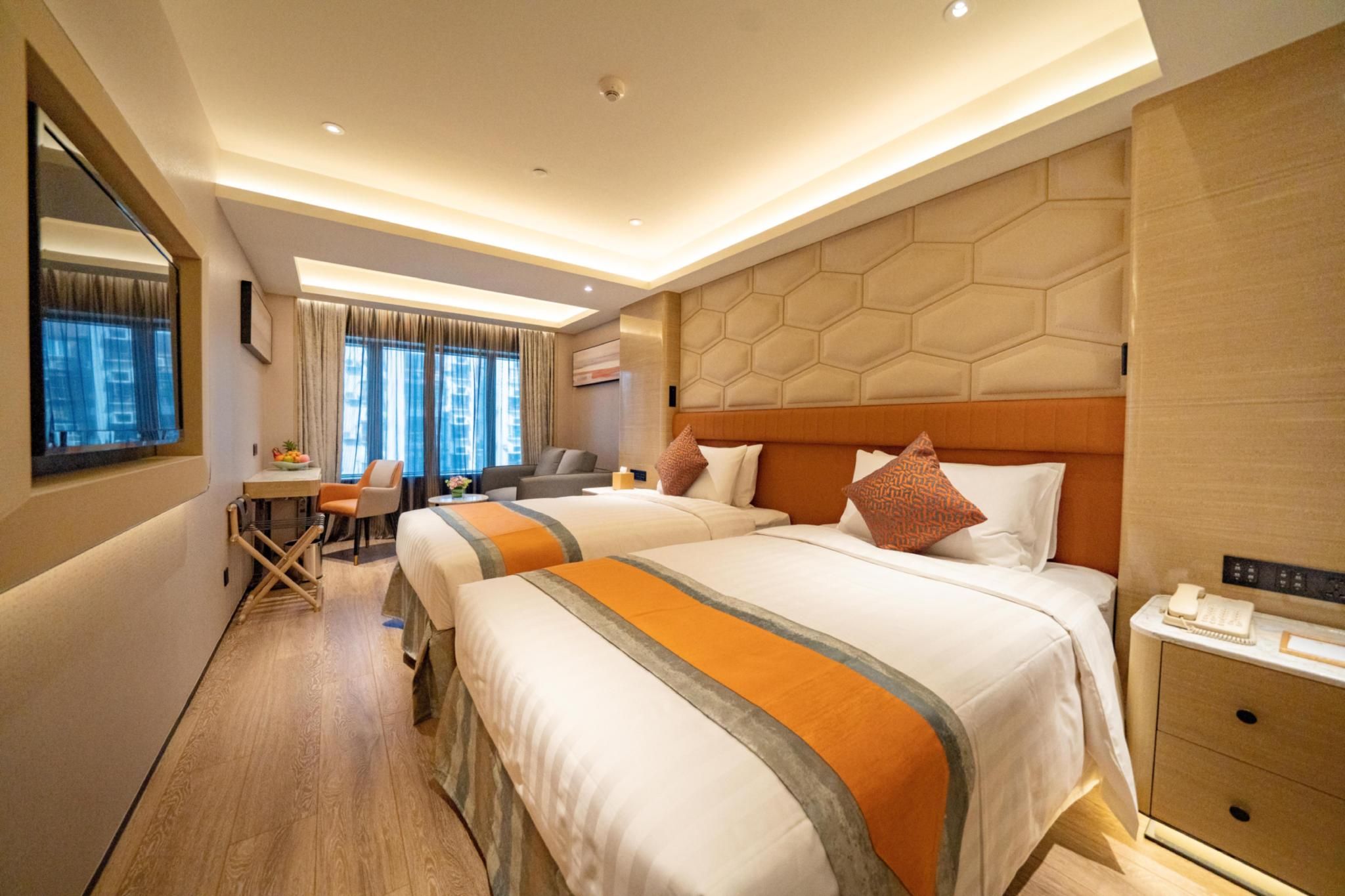 Commercial Deluxe Twin Room