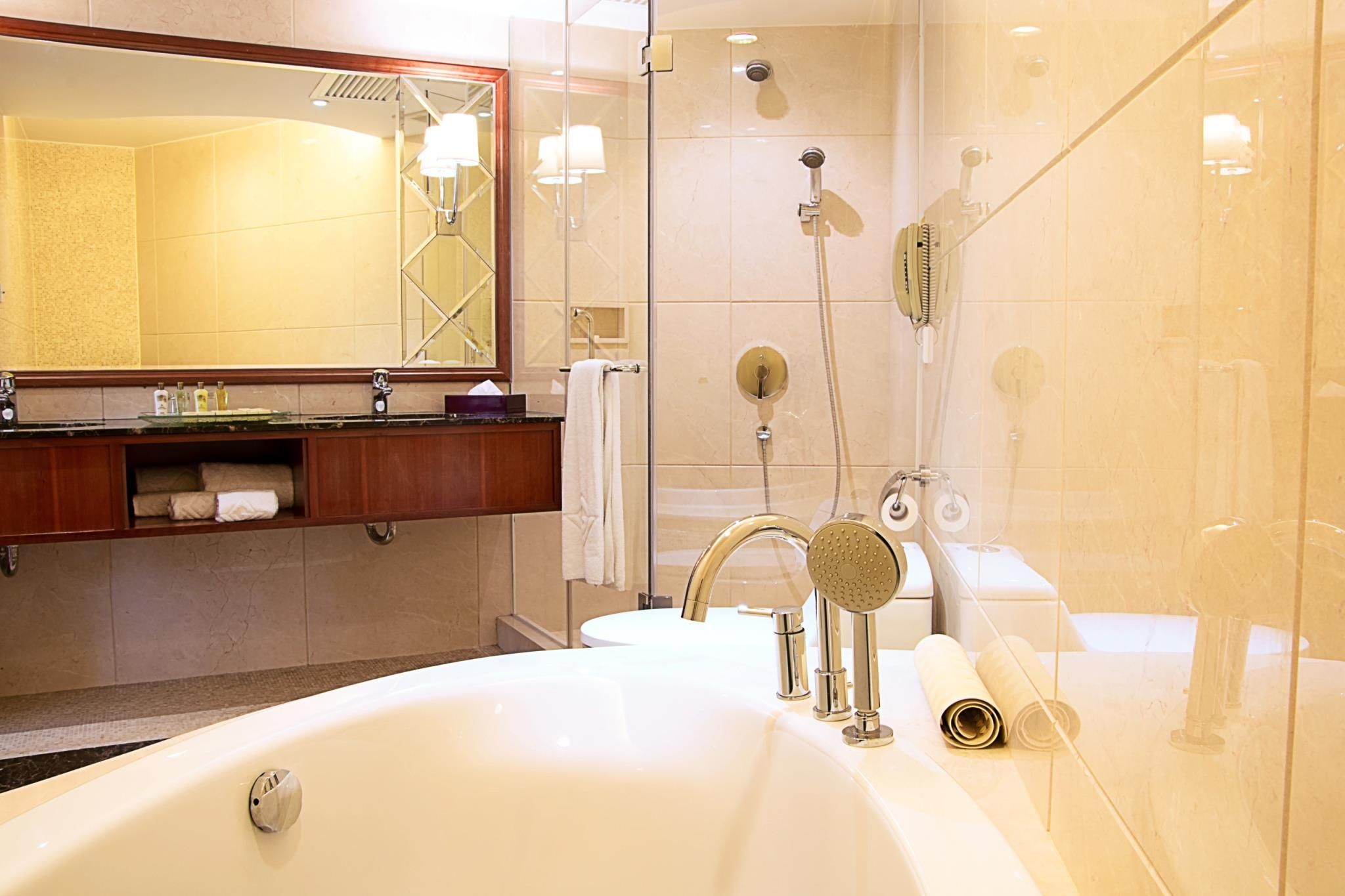 Grandview Hotel Premier Deluxe Suite 2