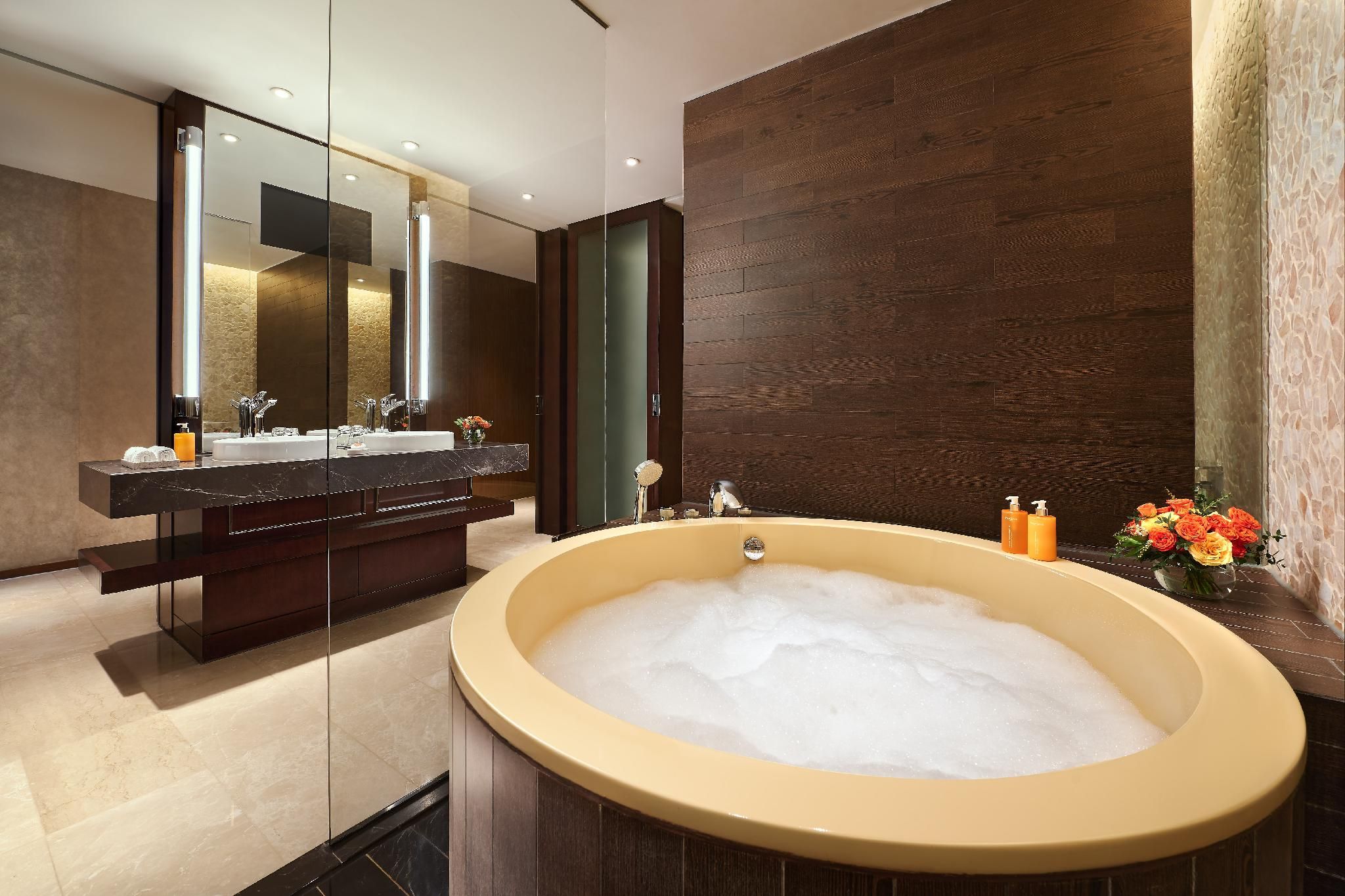 Altira Macau Special Offer: Altira Waterfront View Room with Twin Bed 3