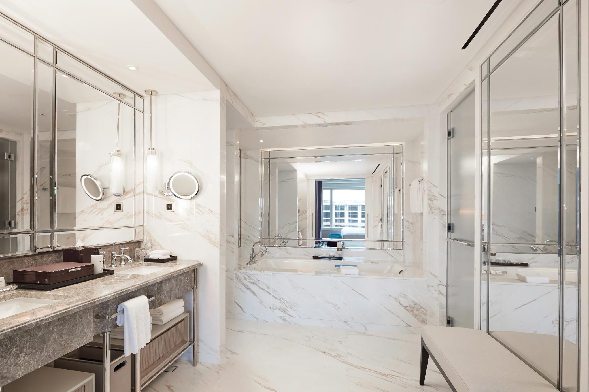 Catherine Suite, 1 Bedroom Suite, 2 Double, City view