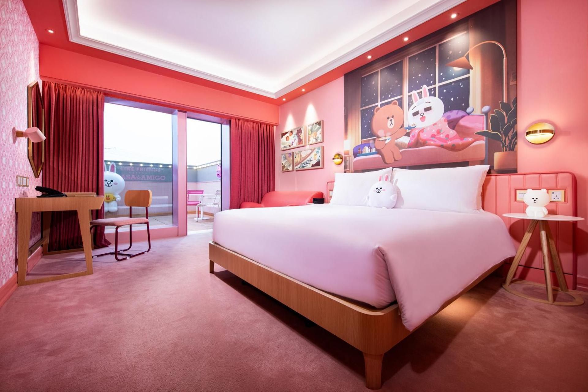 Summercation Package - LINE FRIENDS Deluxe Room - King