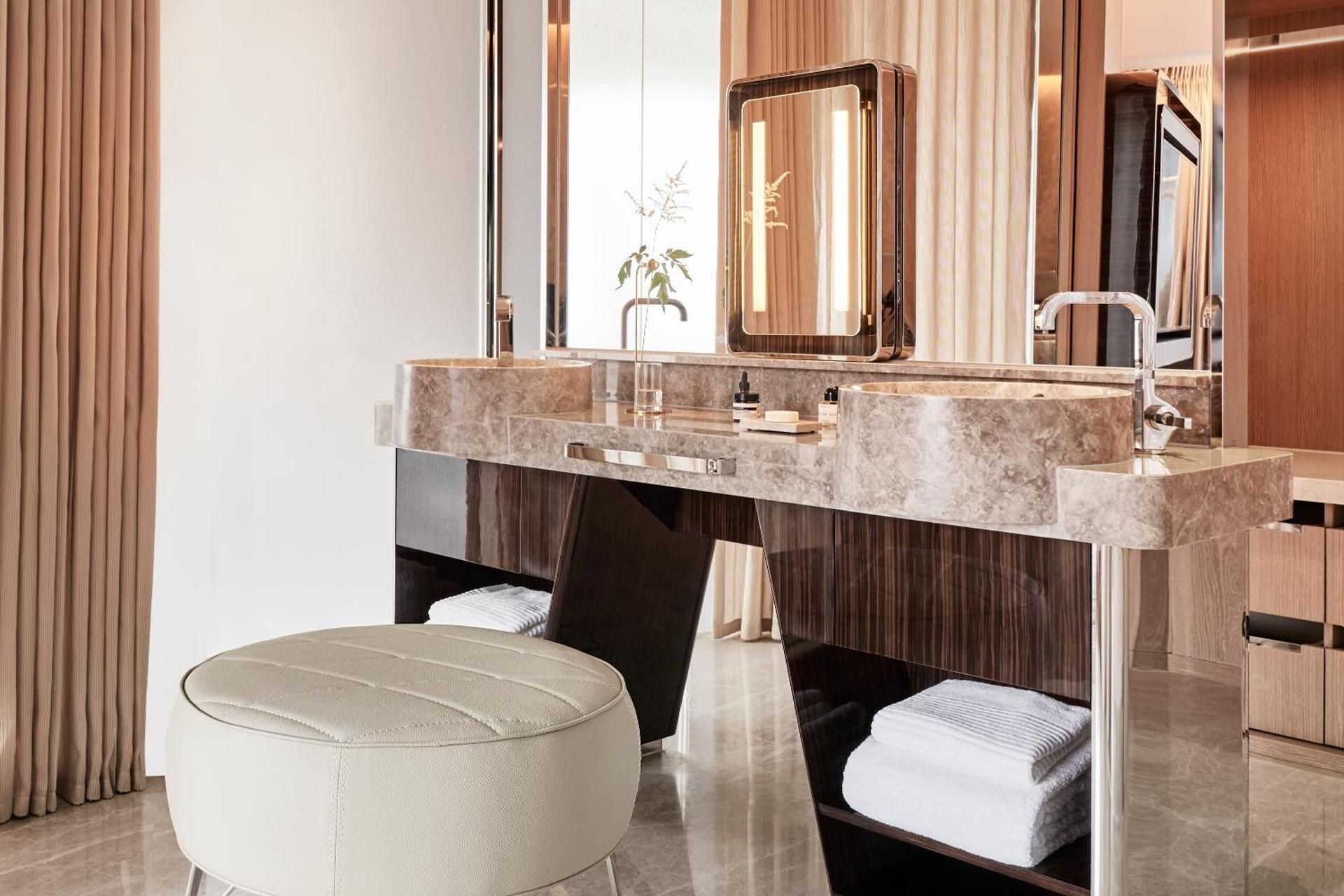 City of Dreams - Morpheus Suite Premier 2