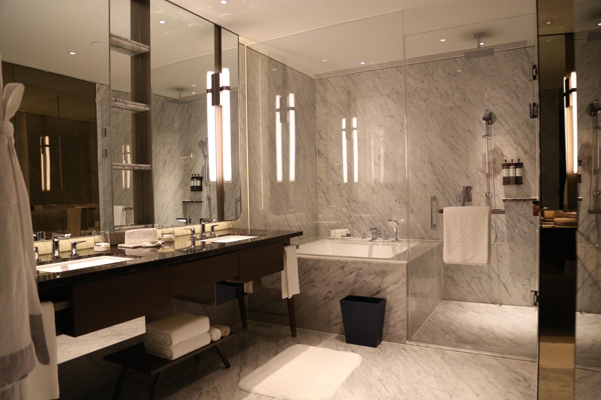 Nuwa Premier King Room