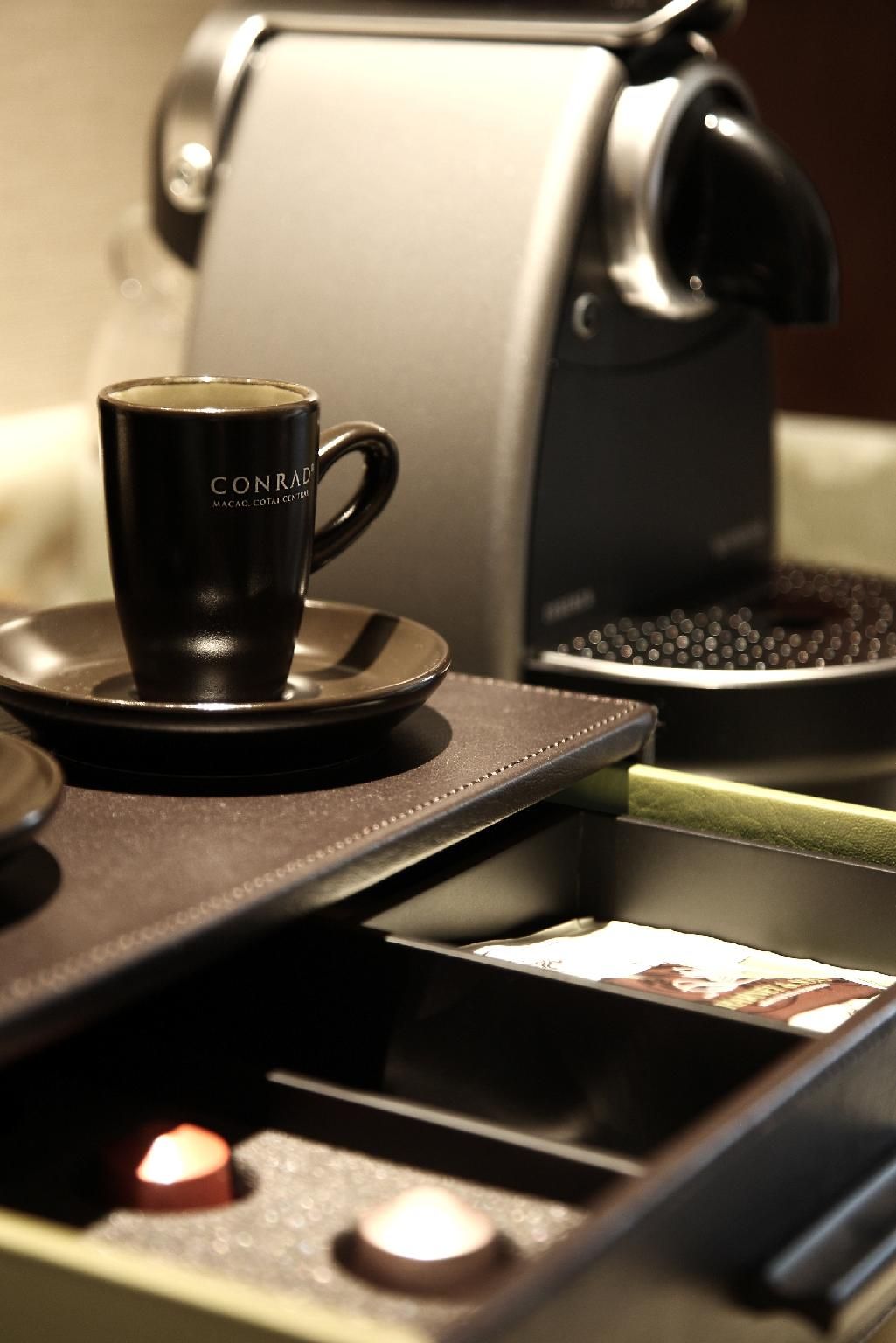 Deluxe Suite Pool Two Queen