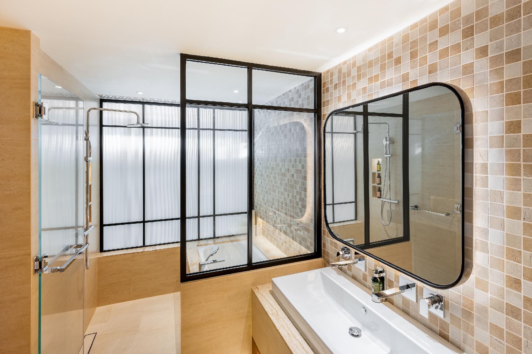 L'Occitane Deluxe Twin Room