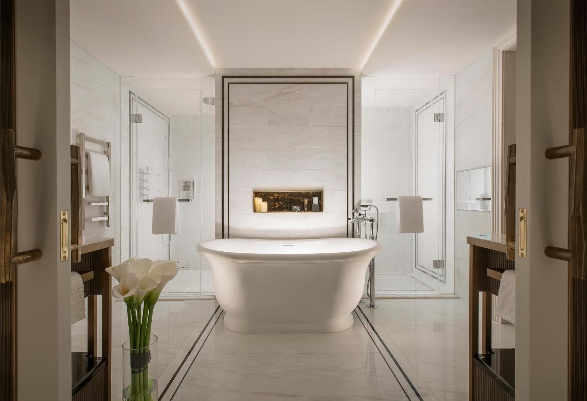 The Londoner Hotel Louis Suite 2