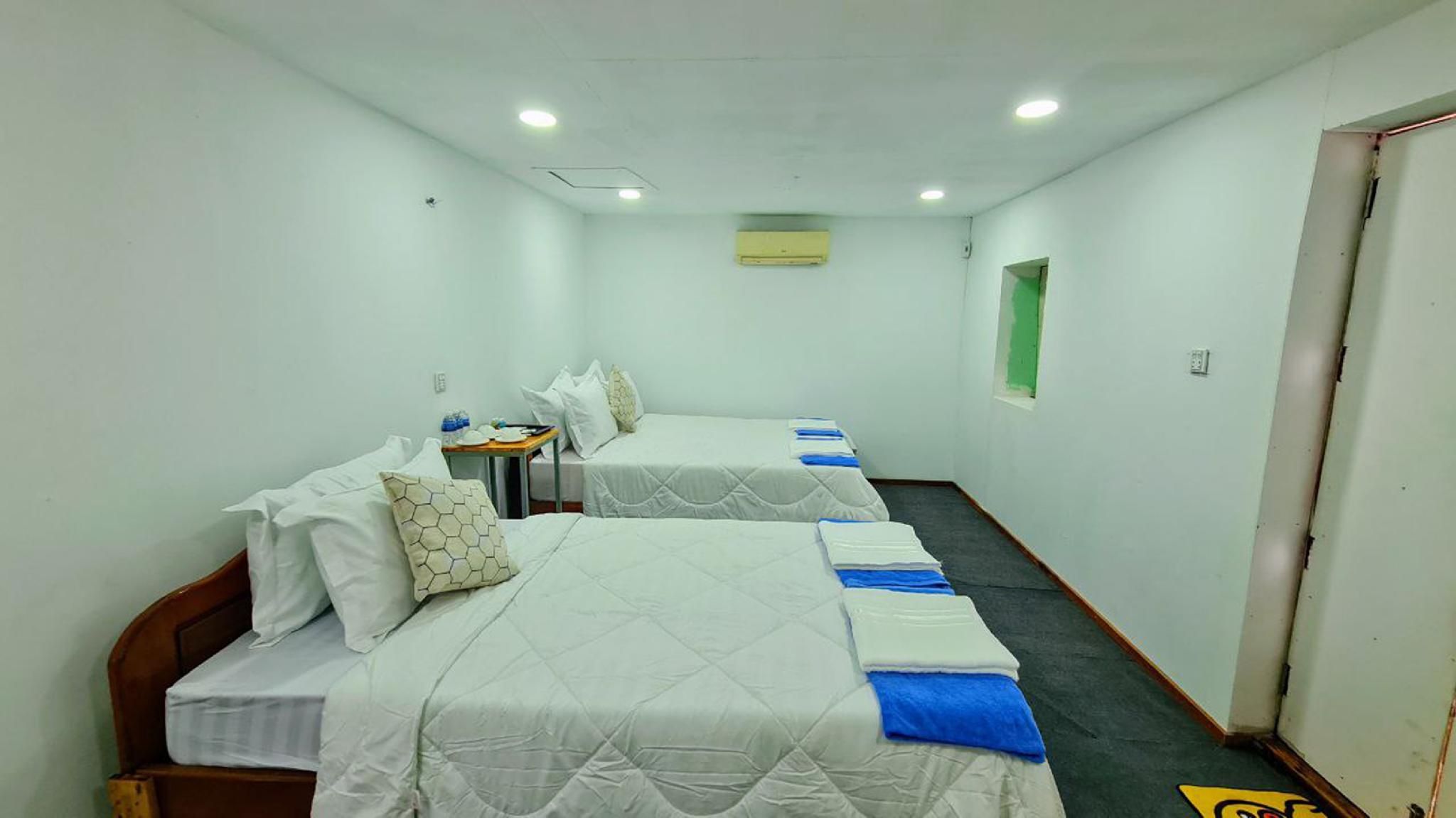 Bungalow with Balcony