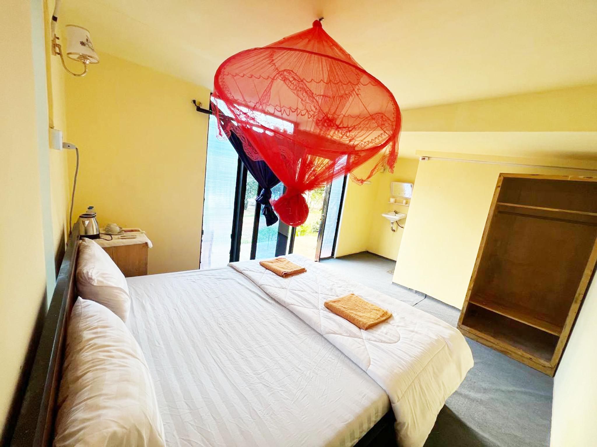 Plankton Bungalow and Camping  Family Bungalow with Garden View