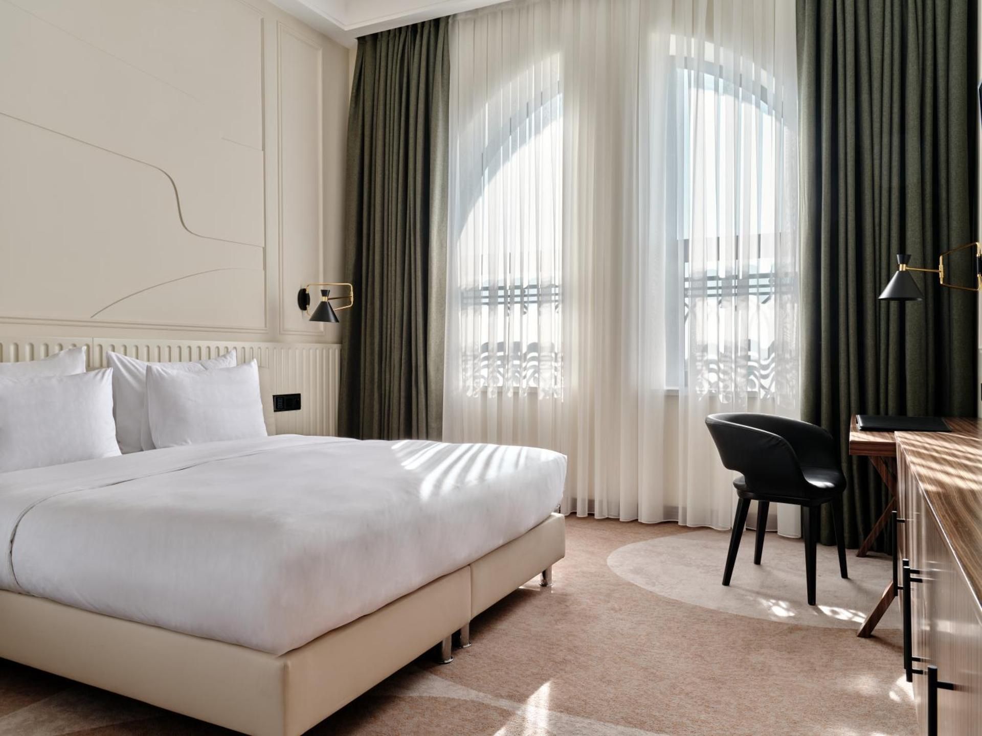 1 Bedroom Suite