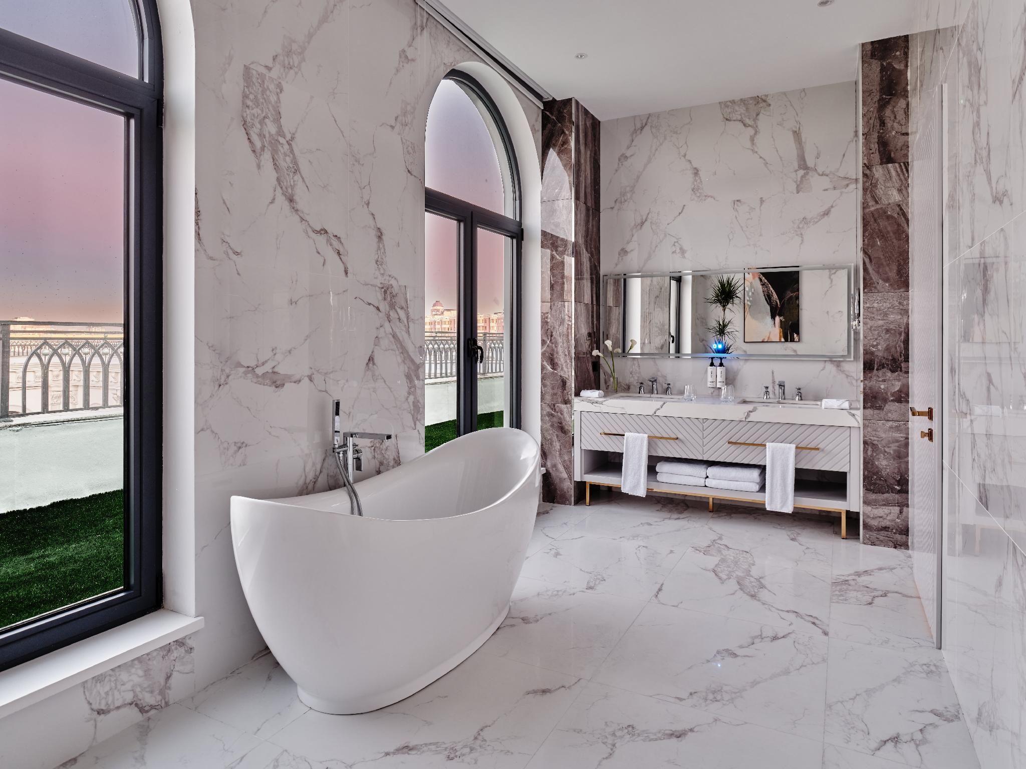 Plaza Suite