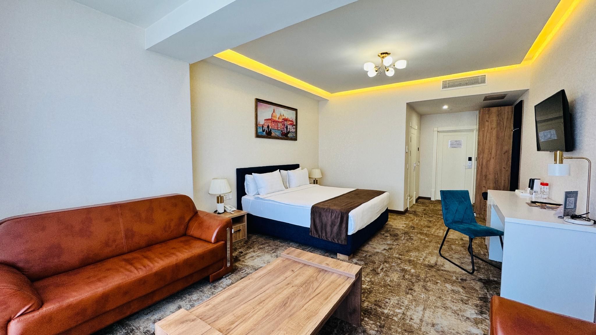 Deluxe Room 1 King