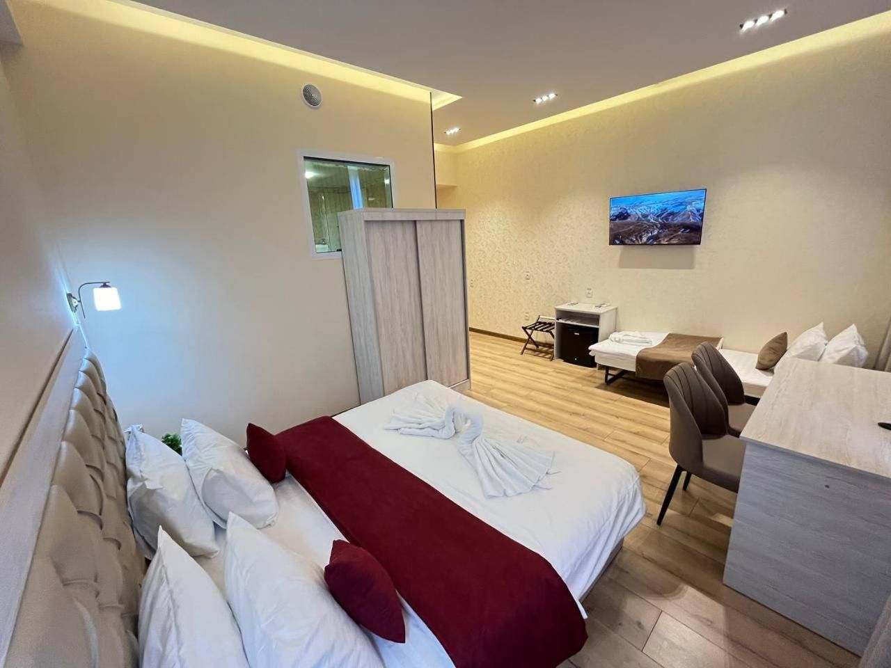 AKS Hotel Standard Family Private Bathroom 2