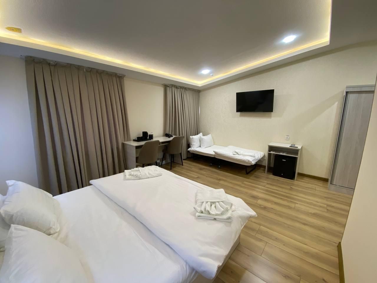 AKS Hotel Family Triple Ease 2