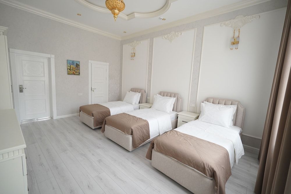 Hotel Dali Samarkand Deluxe Triple Room 3