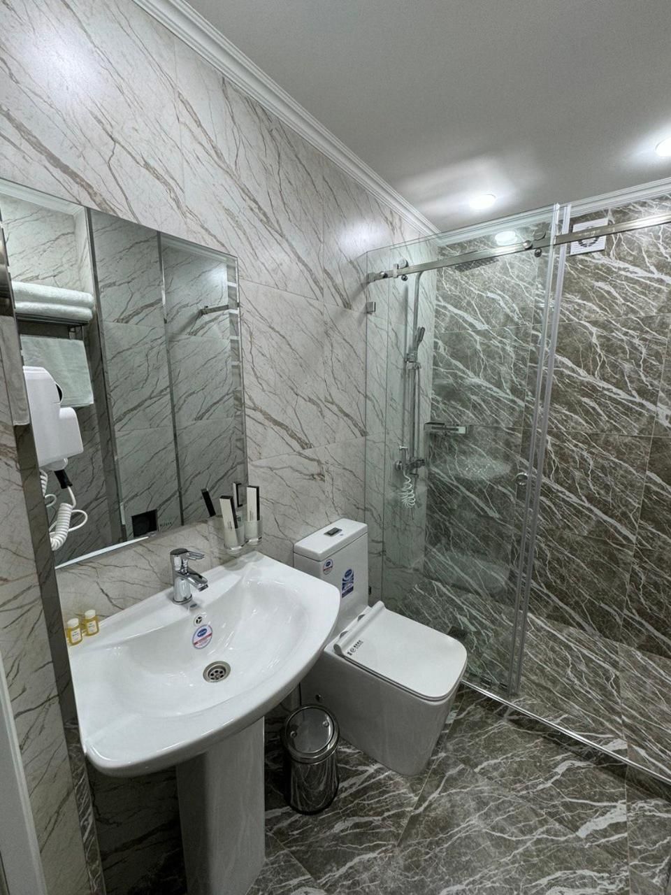 Astoria Boutique Double Room 3