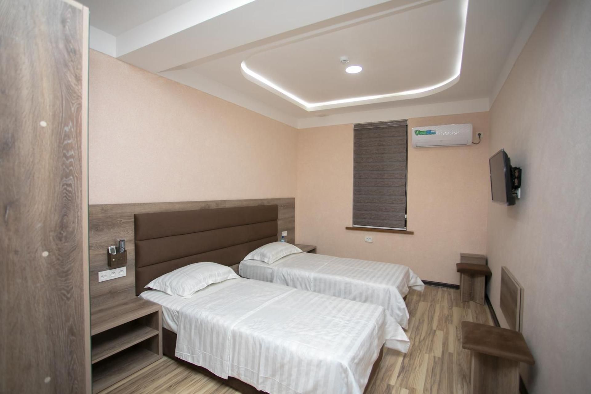 Double or Twin Room with Shower